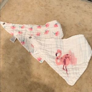 Accidentally posted twice. Already sold set.